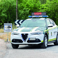 Un conductor cazado a 253 km/h por un radar da la vuelta para ver si le han hecho una foto y acaba en manos de la Guardia Civil 