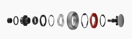 新しいデジタル クラウンのすべての内部コンポーネント。