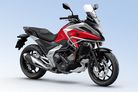 La Honda NC750X se actualiza: 58 CV y una revisada imagen para la nueva etapa Euro5 de la trail asfáltica