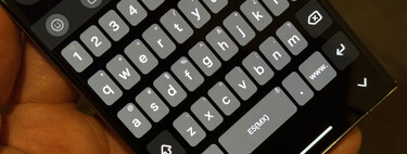Deja de cambiar de teclado para escribir números y símbolos: así puedes configurarlo en tu Samsung 