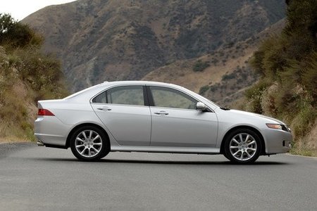 Acura llama a revisión a 167.000 TSX en EEUU