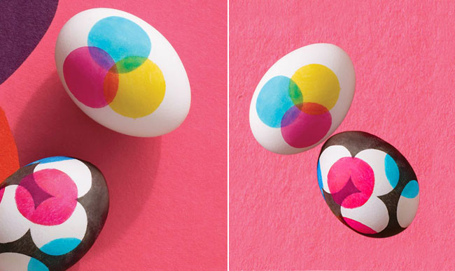 Creativos huevos de Pascua Pantone y CMYK