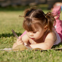 Cómo saber si tu hijo es diestro o zurdo