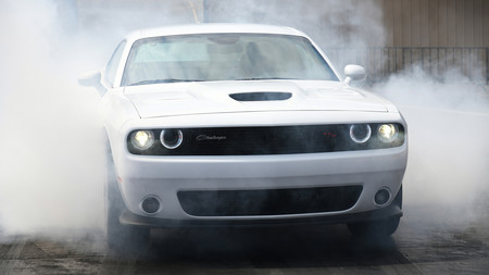 El Dodge Challenger R/T Scat Pack 1320 es todo un Demon atmosférico con 492 CV