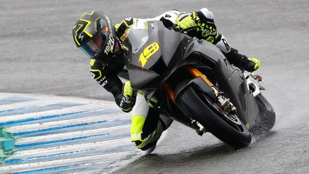 La Honda CBR1000RR-R se estrena en Jerez con caída de Álvaro Bautista y mejor tiempo para Leon Haslam