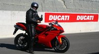 Ducati 848 Evo, la prueba: equilibrio y disfrute en la pista