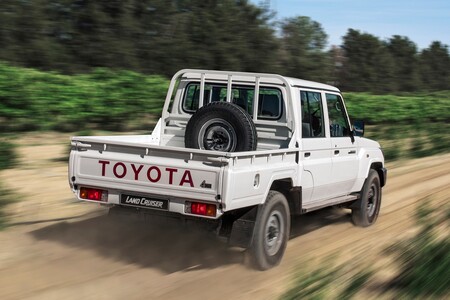 Toyota Land Cruiser 70 2022 6