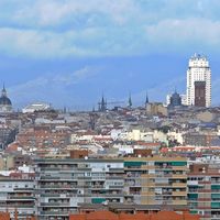 Confirmado: a partir de 2025 los coches más antiguos no podrán circular por Madrid