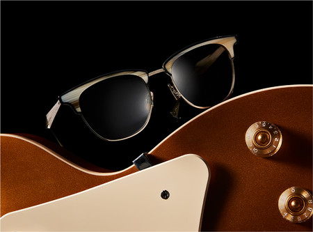 John Varvatos y las gafas de su colección 'Artisan' son el complemento perfecto para rockear este verano