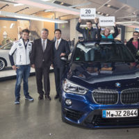 Los del fondo por visitar el BMW Welt se llevan un X1 para conducir un año