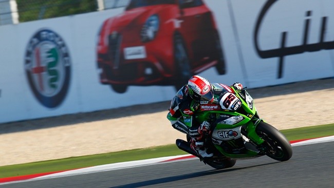 Jonathan Rea firma un nuevo doblete y consigue su décimo cuarta victoria del año 