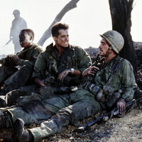 Ha fallecido John Irvin, pero siempre lo recordaremos por hacer una de las películas bélicas más notables y conmovedoras sobre  Vietnam 