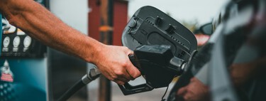 El regalo de jubilación inesperado: 10.000 litros de combustible gratis después de trabajar 43 años en una gasolinera