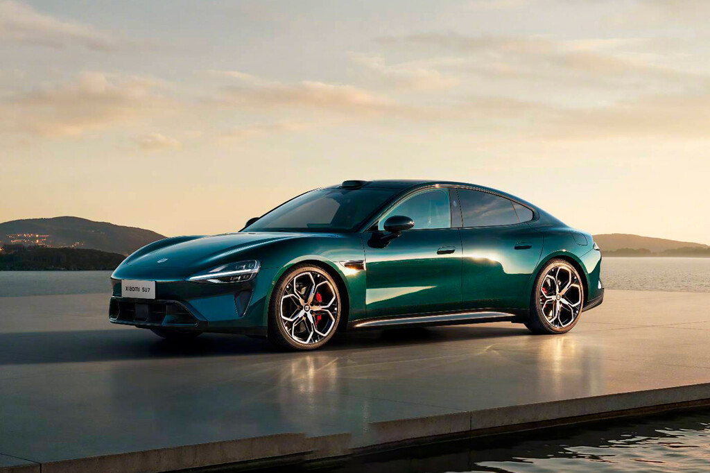 Xiaomi se ha puesto las pilas (y bien) para la oleada que se viene: sus fábricas echan humo antes de las primeras entregas del SU7 