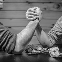 Los salarios de la clase media no suben (e incluso bajan), y las razones no son nada buenas