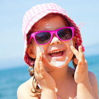 Mercadona tiene el protector solar infantil con mejor relación calidad-precio y "compra maestra" de la OCU