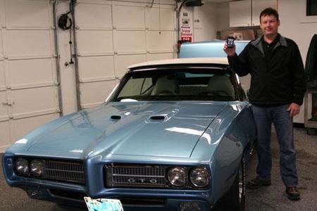 1969 Pontiac GTO controlado con un iPod Touch, ¡y todo artesanal!