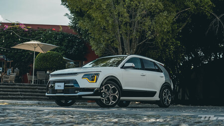 Kia Niro 2023, manejamos la nueva generación: misma eficiencia, mejor diseño y mucha más tecnología