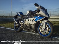 BMW HP4, prueba (conducción en ciudad y carretera)