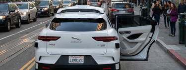 A tecnologia falhou? O motivo bizarro que fez a Waymo pagar humanos para algo muito específico 