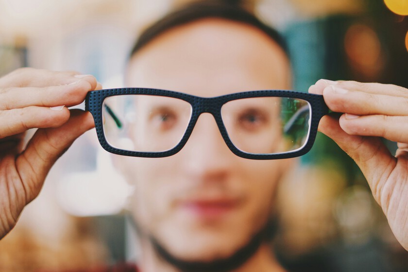 Una sentencia obliga al Principado de Asturias a pagarle las gafas a un empleado público. Solo es la primera de muchas