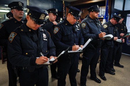El Departamento de Policía de Nueva York se moderniza: abandonará el papel para tomar notas en una app para iPhone