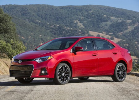 Toyota Corolla 2014 1600 01