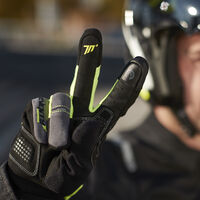 Seventy Degrees presenta sus guantes de verano para moto: protección y ventilación en las manos por un precio de 29,90 euros
