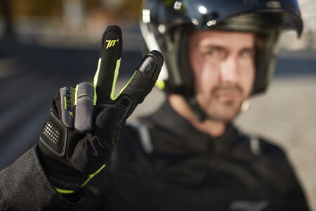 Seventy Degrees presenta sus guantes de verano para moto: protección y ventilación en las manos por un precio de 29,90 euros
