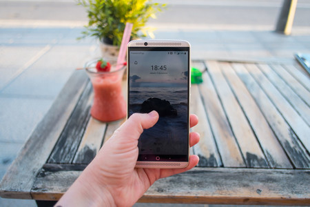 ZTE Axon 7 prepara la actualización a Android 8.0 Oreo y podrían dejar MiFavor de lado