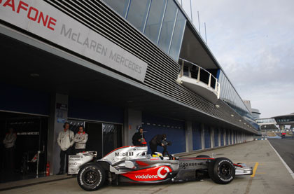 Ecclestone no quiere ver a McLaren en el último box