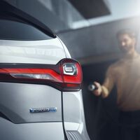 El nuevo Mazda CX-90 2024 se deja ver una vez más previo a su lanzamiento global