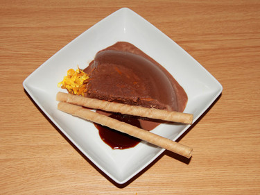 Helado sin lactosa de chocolate con aroma de naranja. Receta