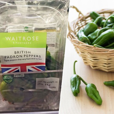 Los pimientos de Padrón se han puesto tan de moda en Inglaterra que ya hay granjeros vendiendo 'british padron peppers' 