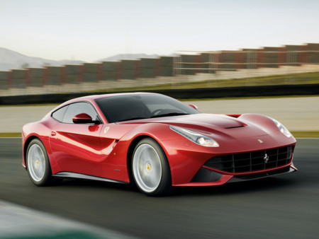 Dile adiós al Ferrari F12berlinetta, porque en breve tendrá sustituto