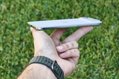 El iPhone más delgado, también encoge ahora de precio y puedes llevártelo a mínimo histórico 