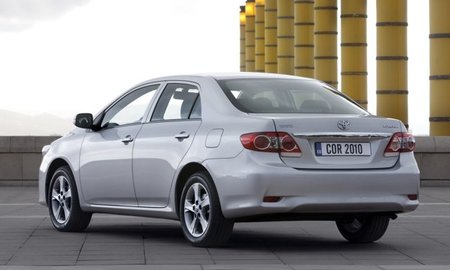 Toyota-Corolla-sedan-2