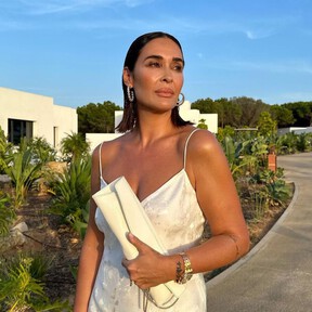 Cinco vestidos de Zara que son pura elegancia y elevan nuestro estilo sin esfuerzo a los 40, 50 o 60 años 