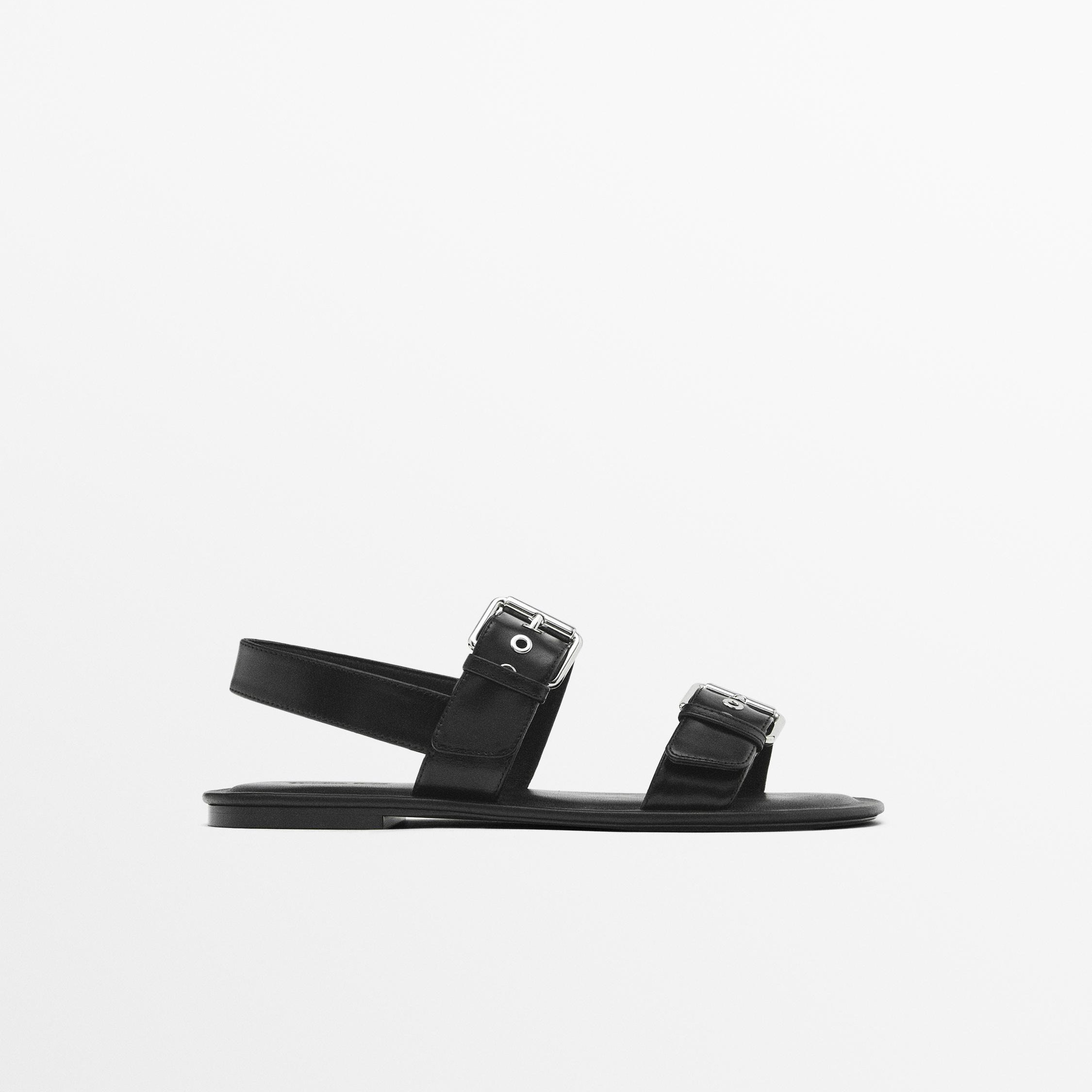 Sandalias planas hebillas