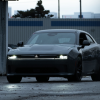 El muscle-car eléctrico ya es una realidad. Estas fotos al descubierto muestran lo cerca que está