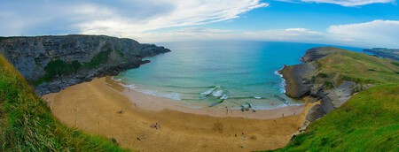 Playa de Covachos. ©Turismo de Cantabria.