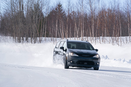Chrysler Pacifica 2020 Awd Launch Edition 2