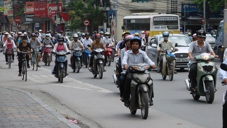 El gobierno de Vietnam estudia prohibir las motos