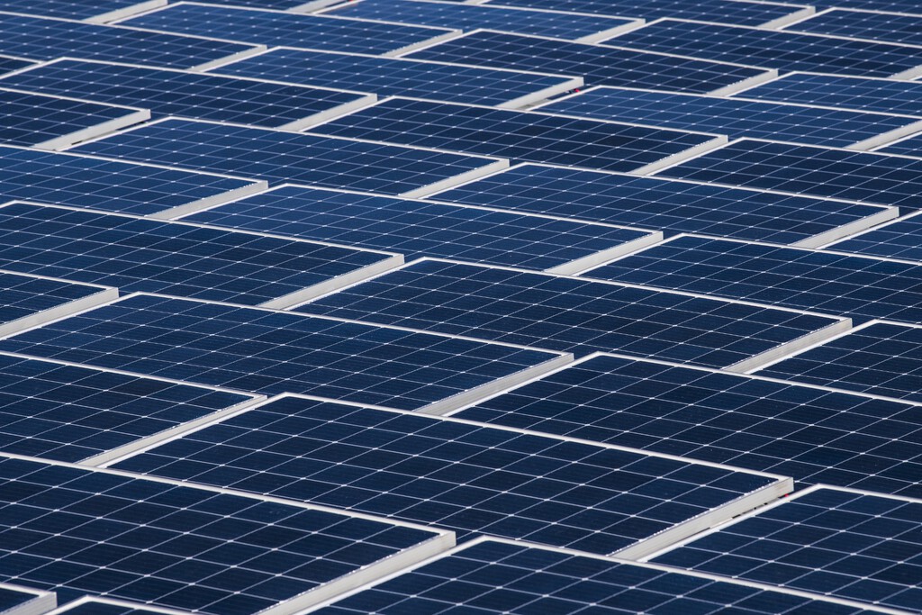 Los cristales compuestos son lo mejor que podía pasarles a las placas solares: este multiplica por mil la electricidad