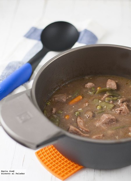Estofado de cerdo con menestra de verduras. Receta