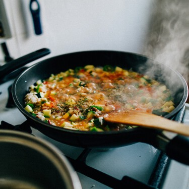 Ya disponibles en Lidl por menos de 3 euros: un set de accesorios que protege los azulejos de salpicaduras
