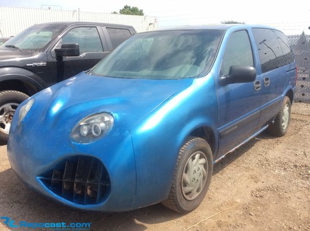 Este Opel Sintra que parece no haber pasado el casting de 'Cars' está a la venta, pero nadie quiere pujar por él