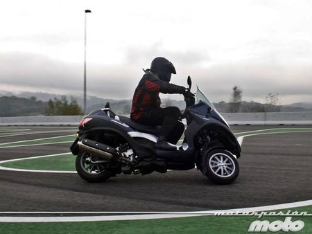 Piaggio MP3 400 LT
