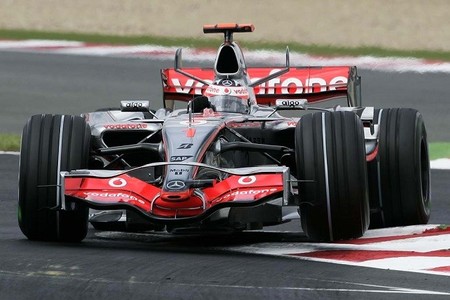 Fernando Alonso responde "no" al presunto interés de McLaren
