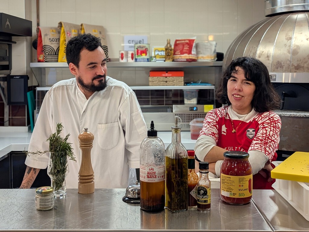 La octava mejor pizza del mundo se vuelve a hacer en Madrid, pero la gran sorpresa llega desde una jovencísima pizzería de Santiago